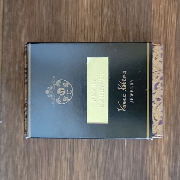 NIB Vance Kitira Pearl Earrings - Picture 4 of 5